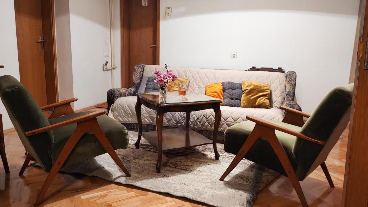 Digital Nomad Comfy Apartment,Foot Mountain Vodno And Millennium Cross,19 Min By Walk To Cener,Free Parking Skopje Luaran gambar