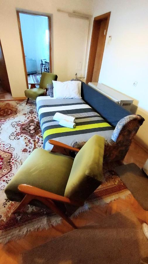 Digital Nomad Comfy Apartment,Foot Mountain Vodno And Millennium Cross,19 Min By Walk To Cener,Free Parking Skopje Luaran gambar