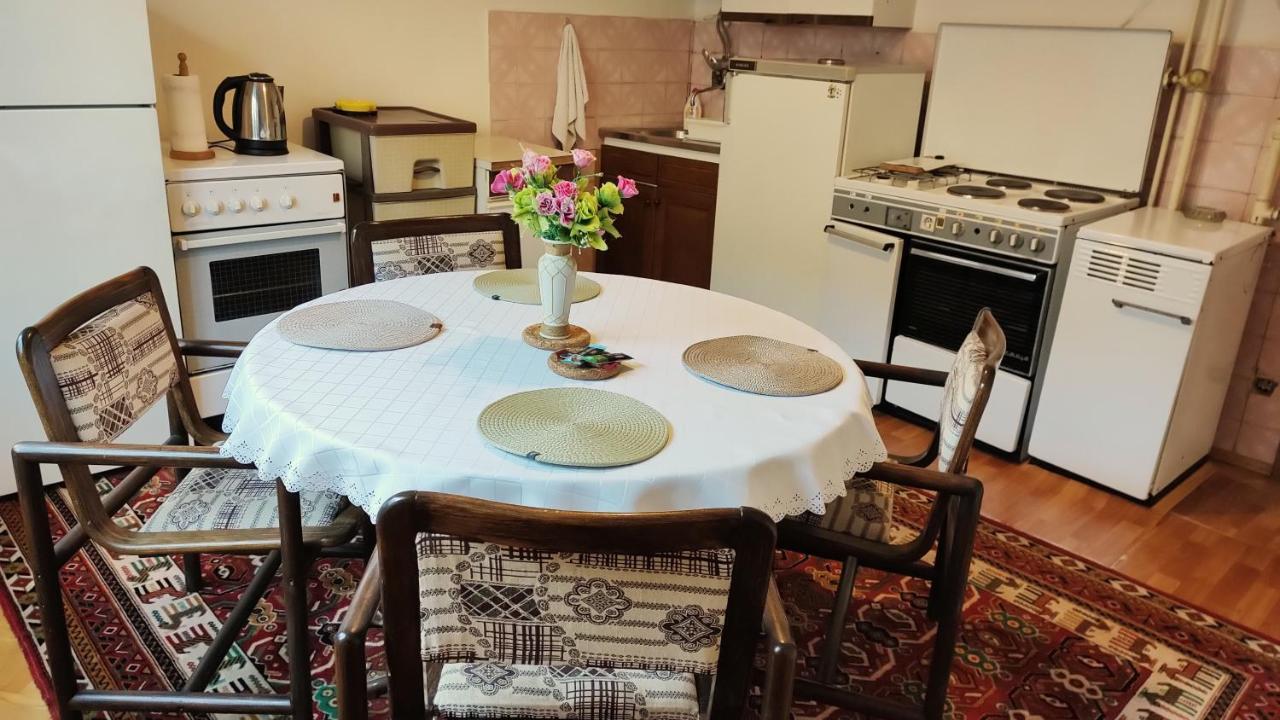 Digital Nomad Comfy Apartment,Foot Mountain Vodno And Millennium Cross,19 Min By Walk To Cener,Free Parking Skopje Luaran gambar