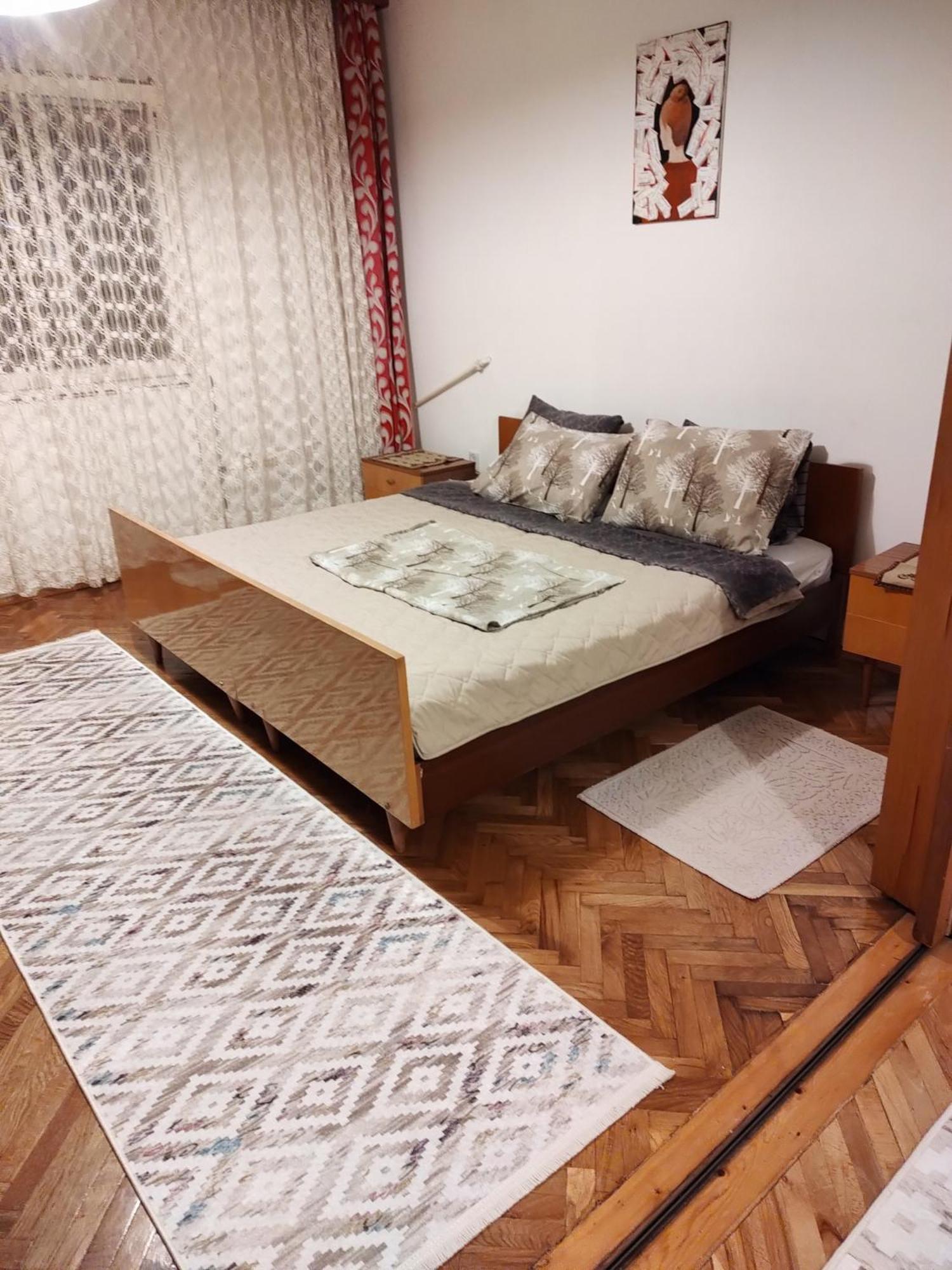 Digital Nomad Comfy Apartment,Foot Mountain Vodno And Millennium Cross,19 Min By Walk To Cener,Free Parking Skopje Luaran gambar